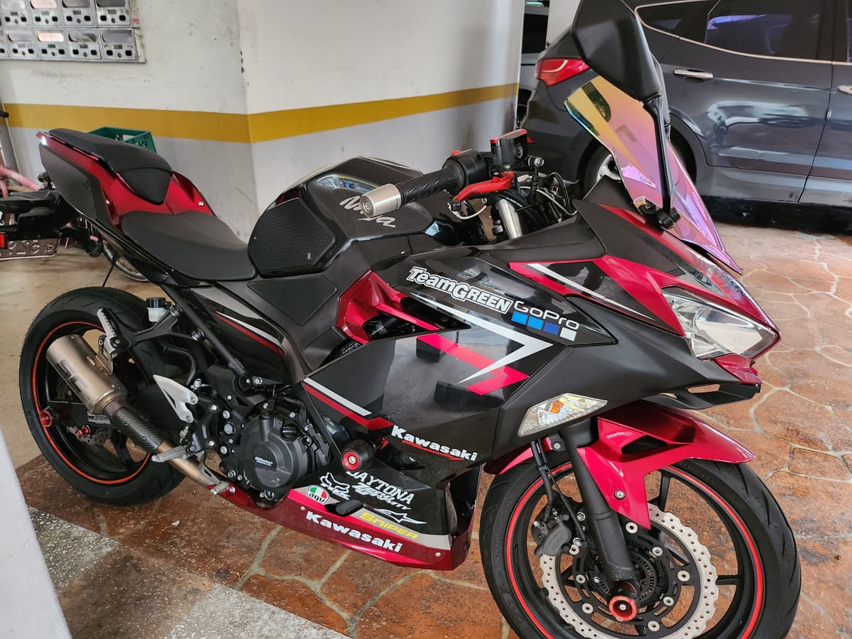 가와사키 닌자 400 ABS 1