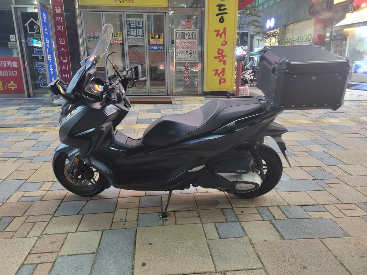 혼다 포르자 350 2