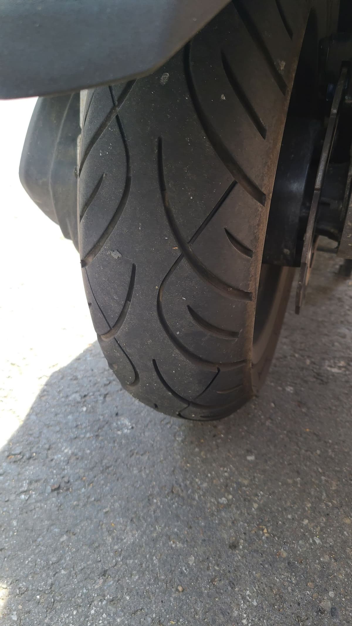 SYM 크루심 300 알파 ABS 9