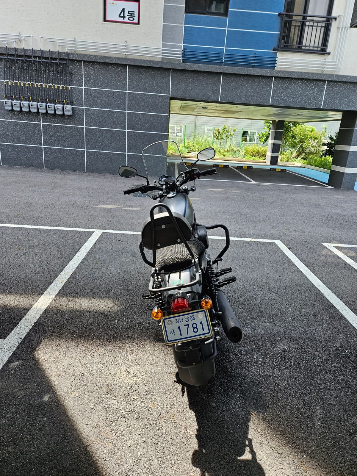 KR모터스 아퀼라 300 S 4