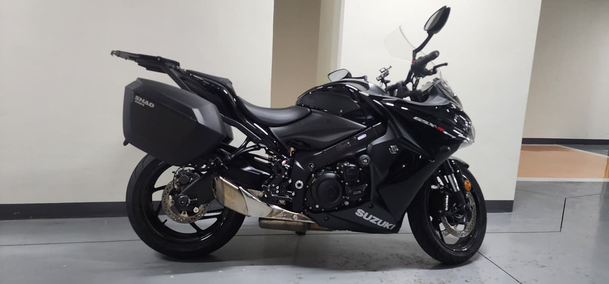 스즈키 GSX S 1000 F 1