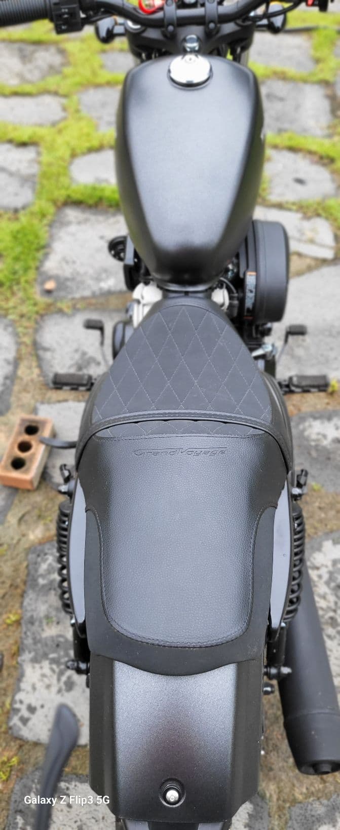 KR모터스 아퀼라 300 S 8