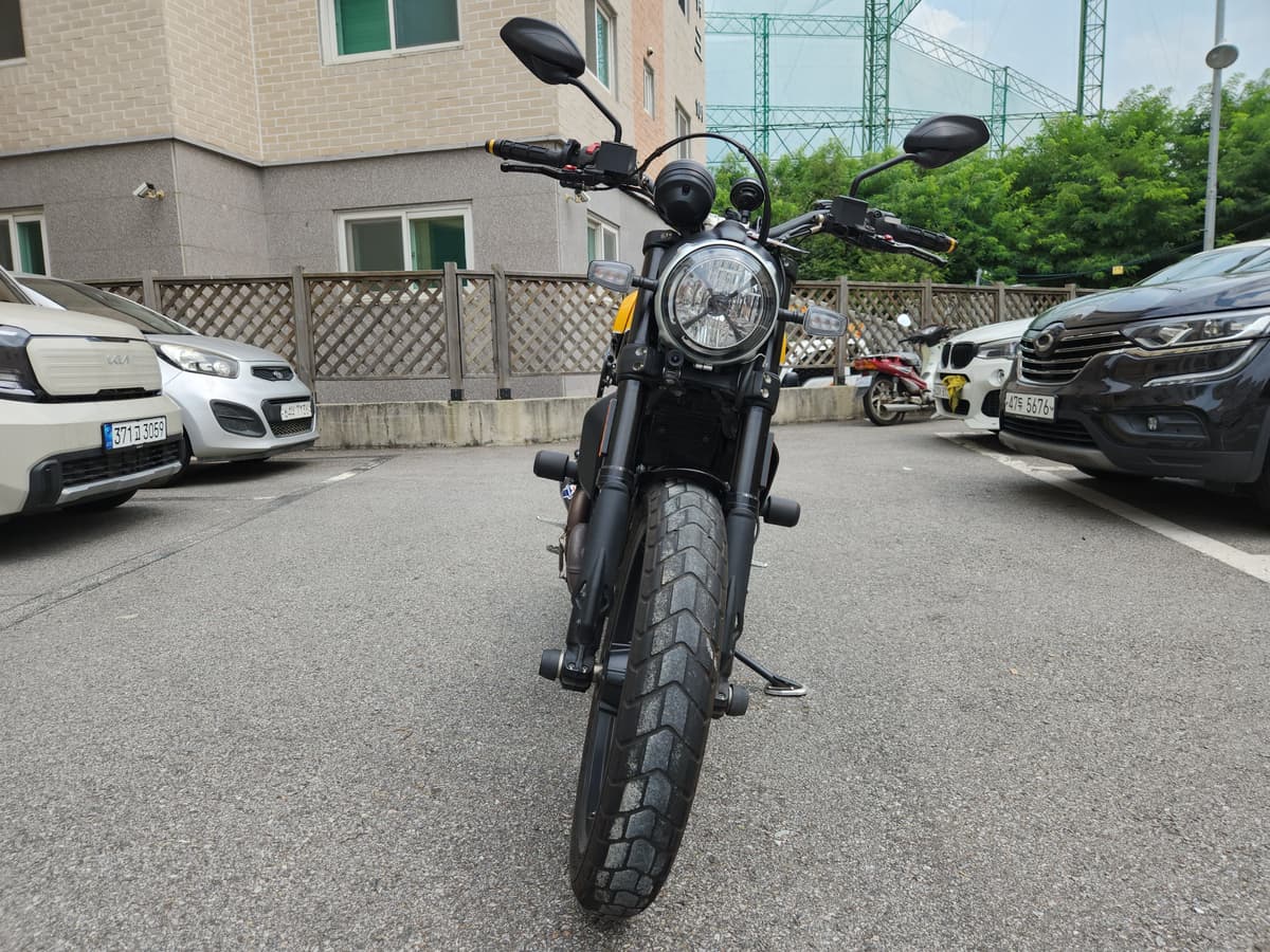 두카티 스크램블러 풀 스로틀 3