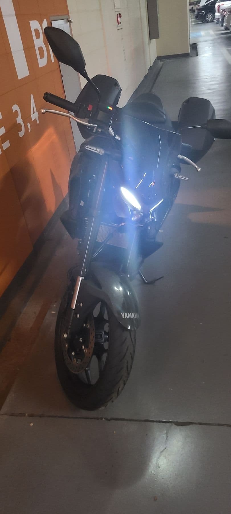 야마하 MT 03 more