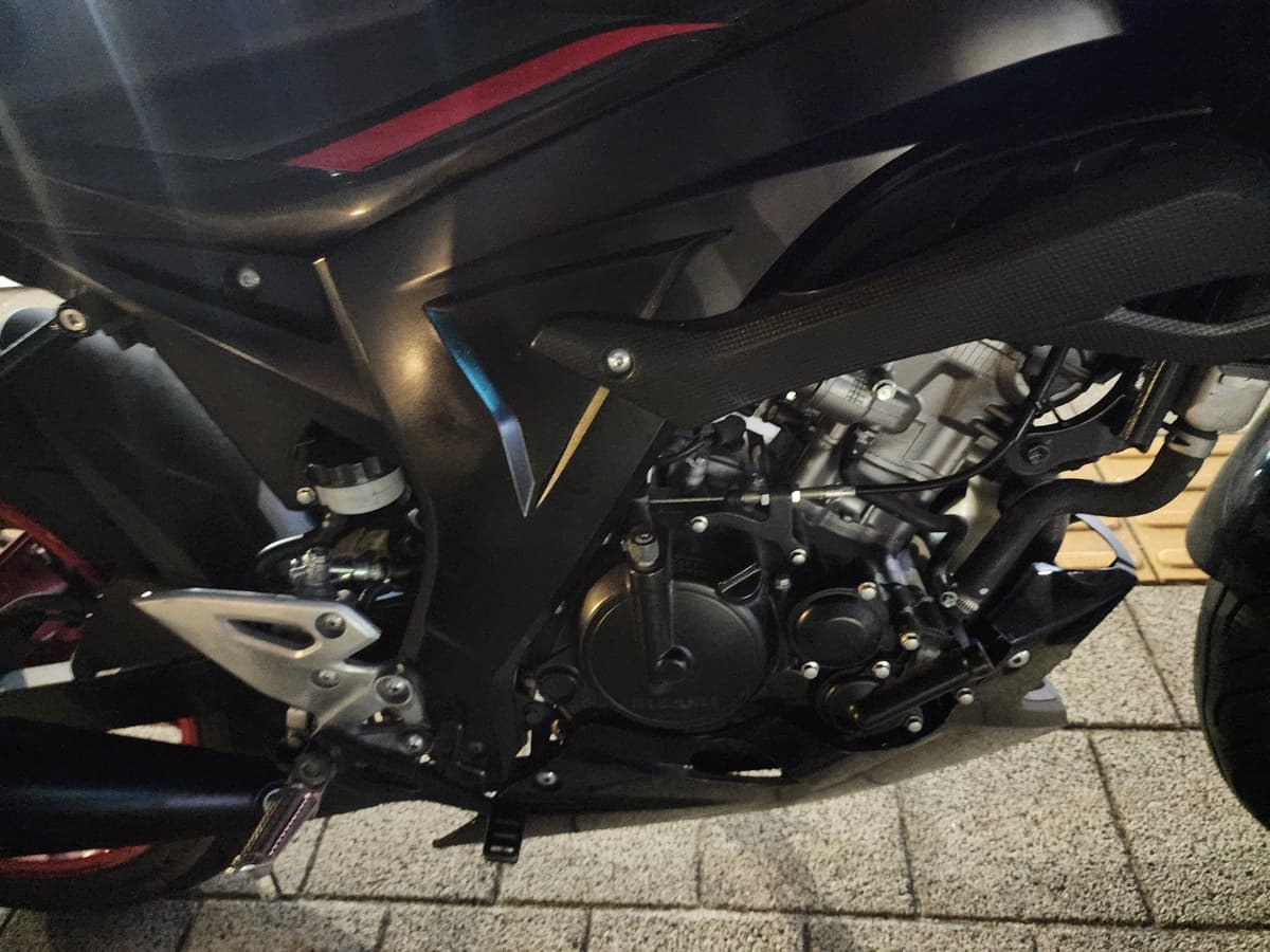 스즈키 GSX S 125 7