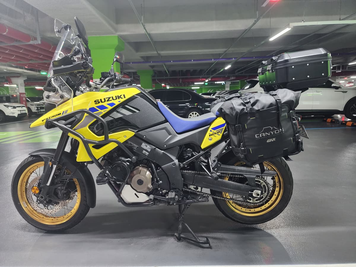 스즈키 브이스트롬 1050 XT 2