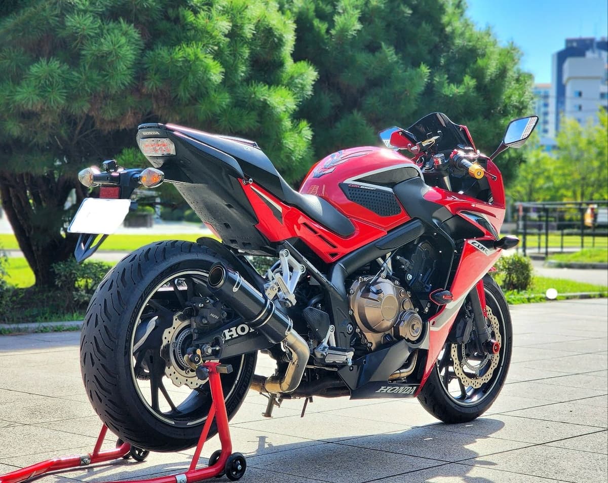 혼다 CBR 650 F 15