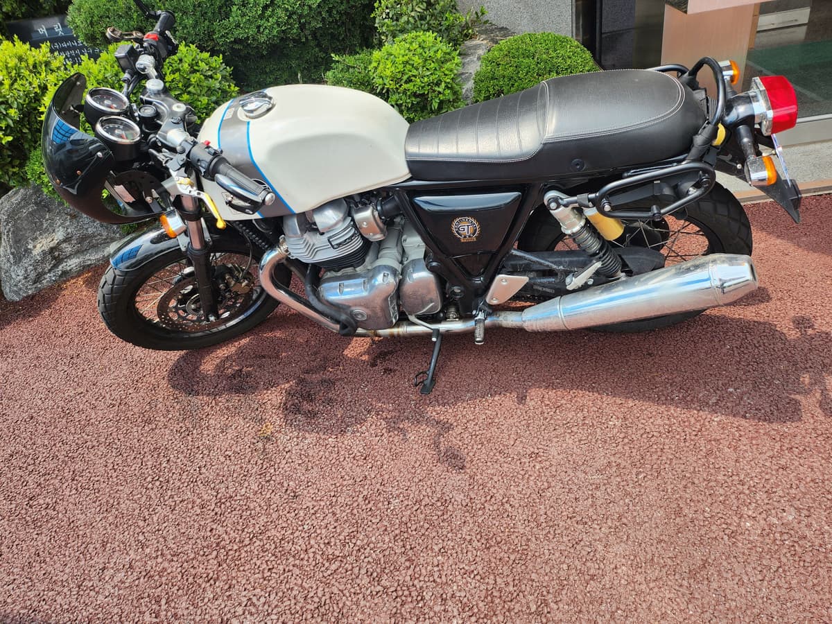 로얄엔필드 컨티넨탈 GT 650 2
