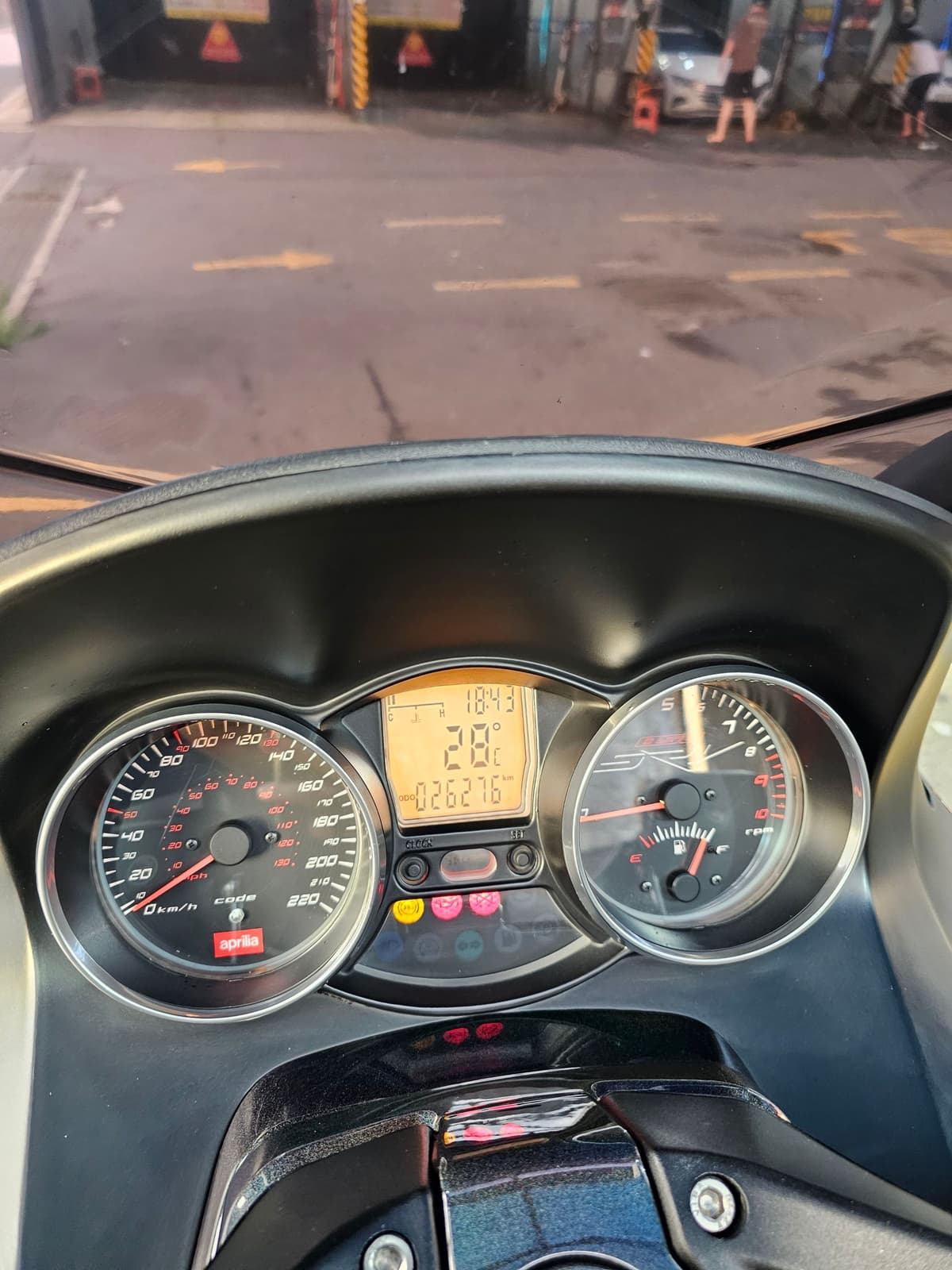 아프릴리아 SRV 850 5