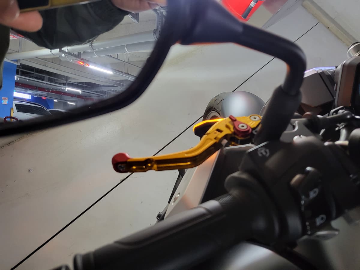 혼다 CB 650 R more