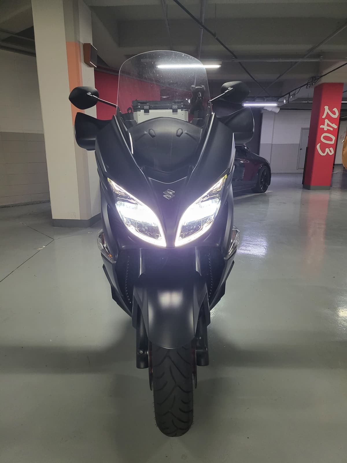 스즈키 버그만 400 ABS 3