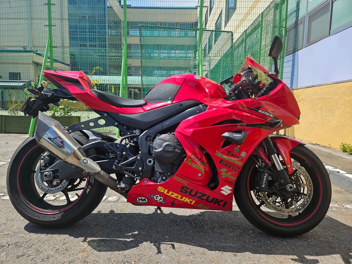 스즈키 GSX R 1000 ABS 1