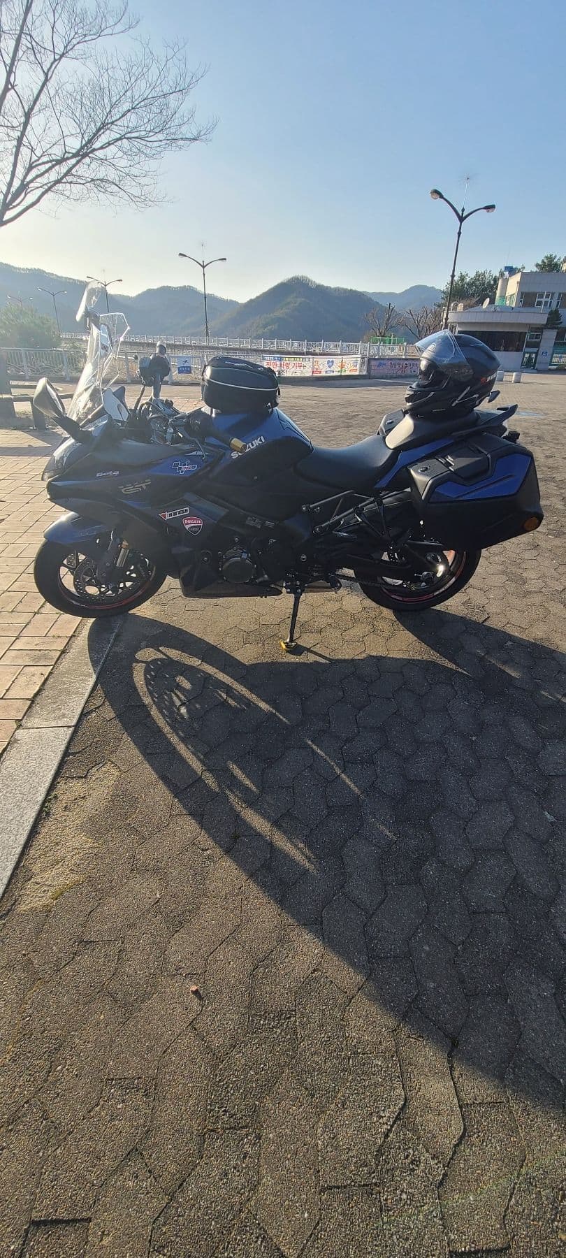 스즈키 GSX S 1000 GT 2