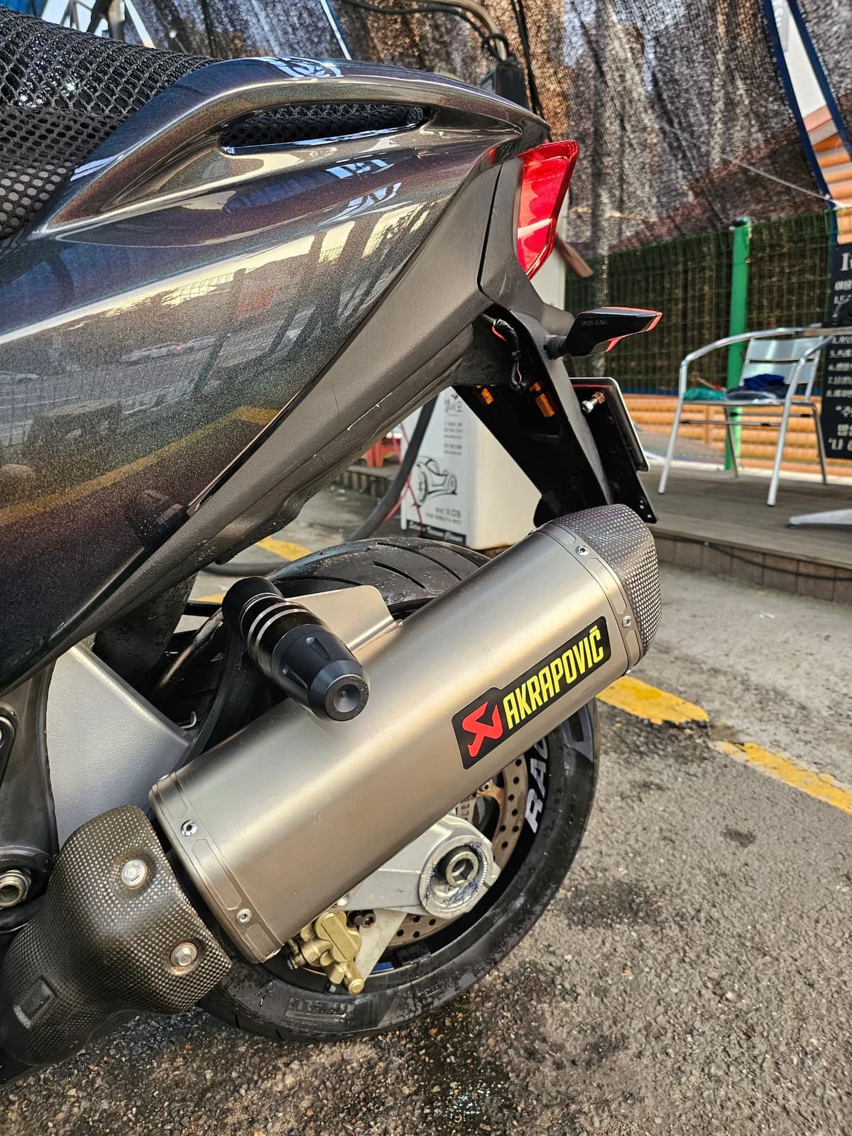 아프릴리아 SRV 850 9