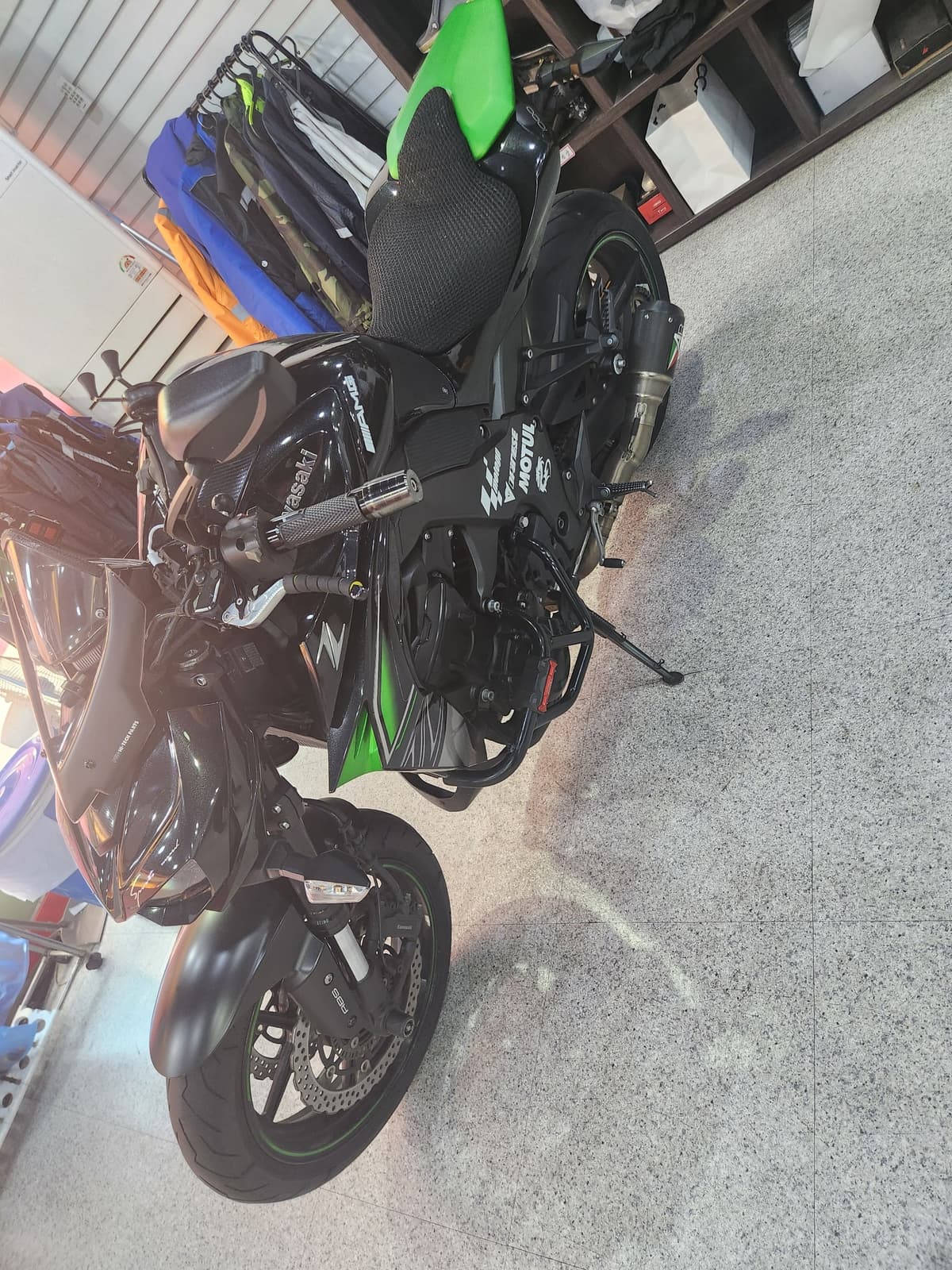 가와사키 Z 1000 2