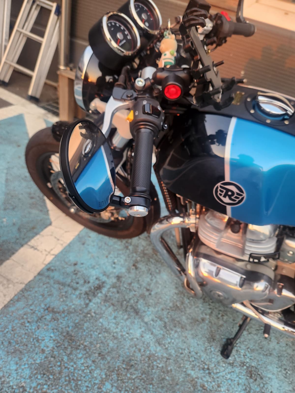 로얄엔필드 컨티넨탈 GT 650 more