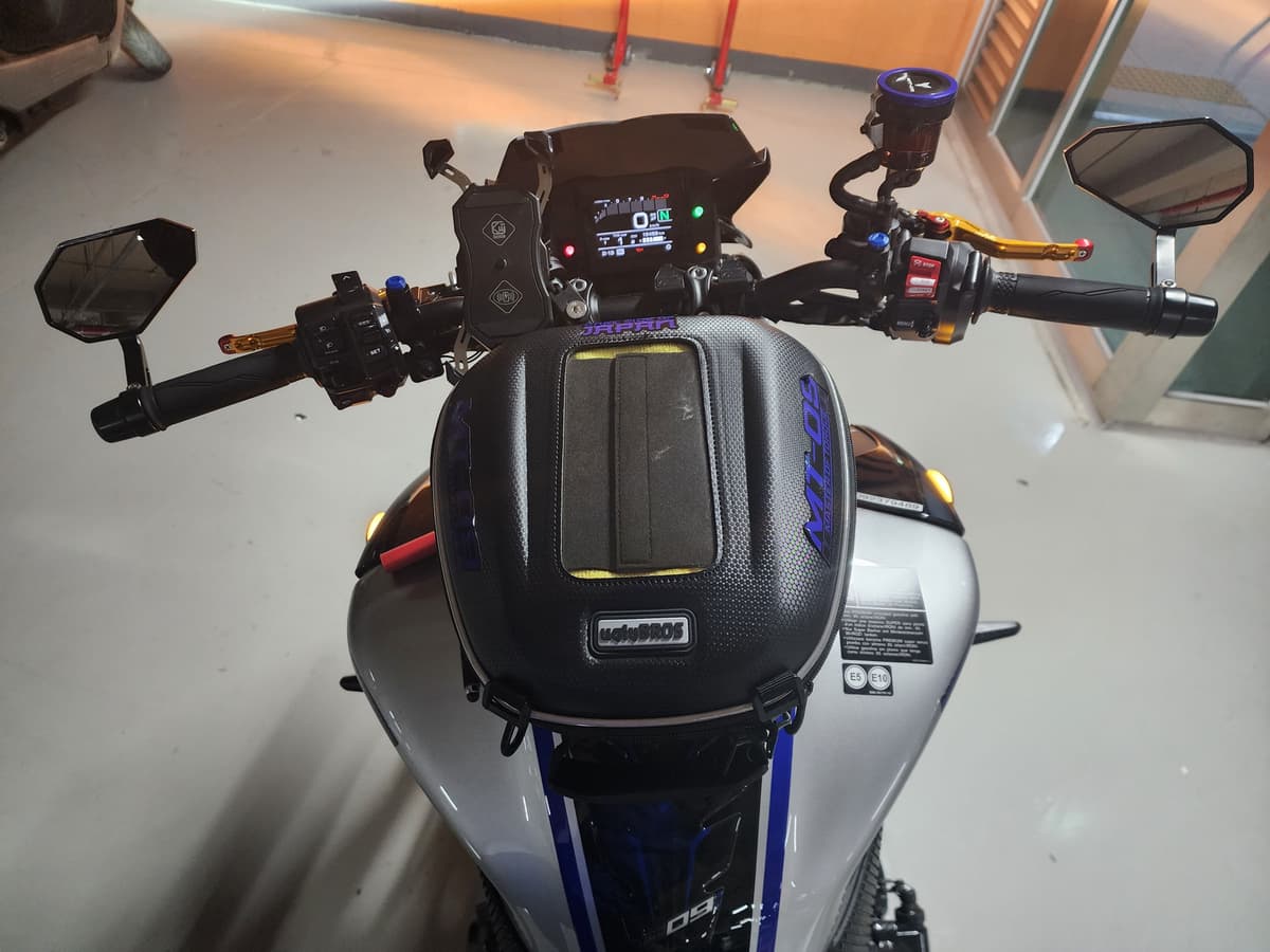 야마하 MT 09 SP more