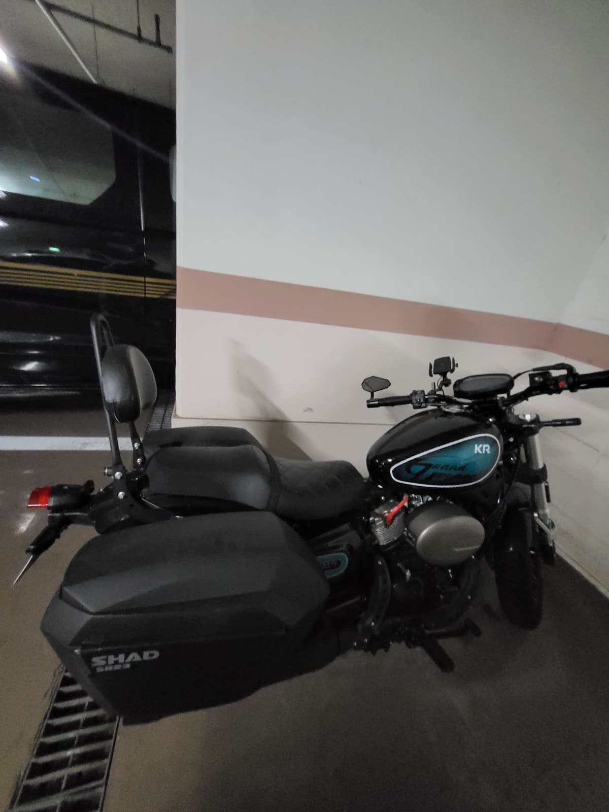 KR모터스 아퀼라 300 SS 1