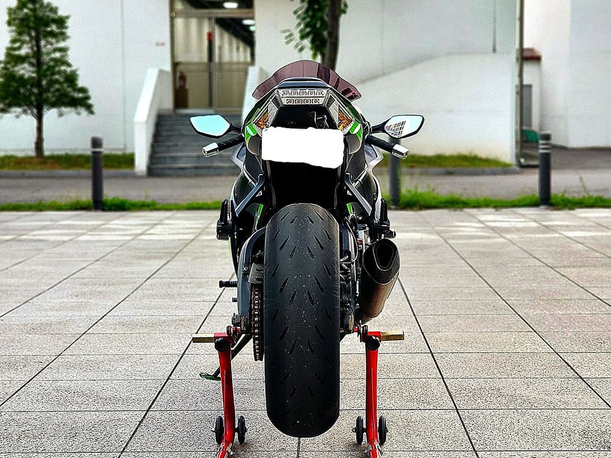 가와사키 닌자 ZX 10 R 3