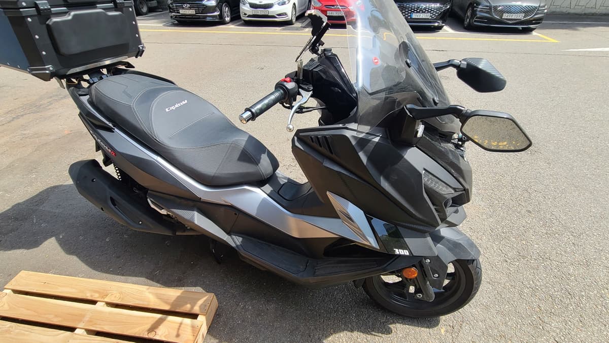 SYM 크루심 300 알파 ABS 1