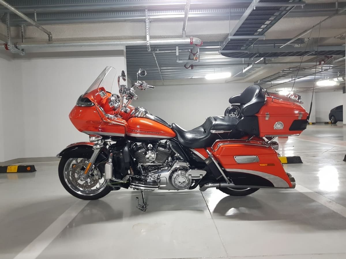 할리데이비슨 CVO 로드 글라이드 울트라 2