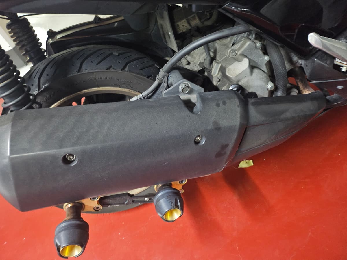 야마하 XMAX 300 ABS 10