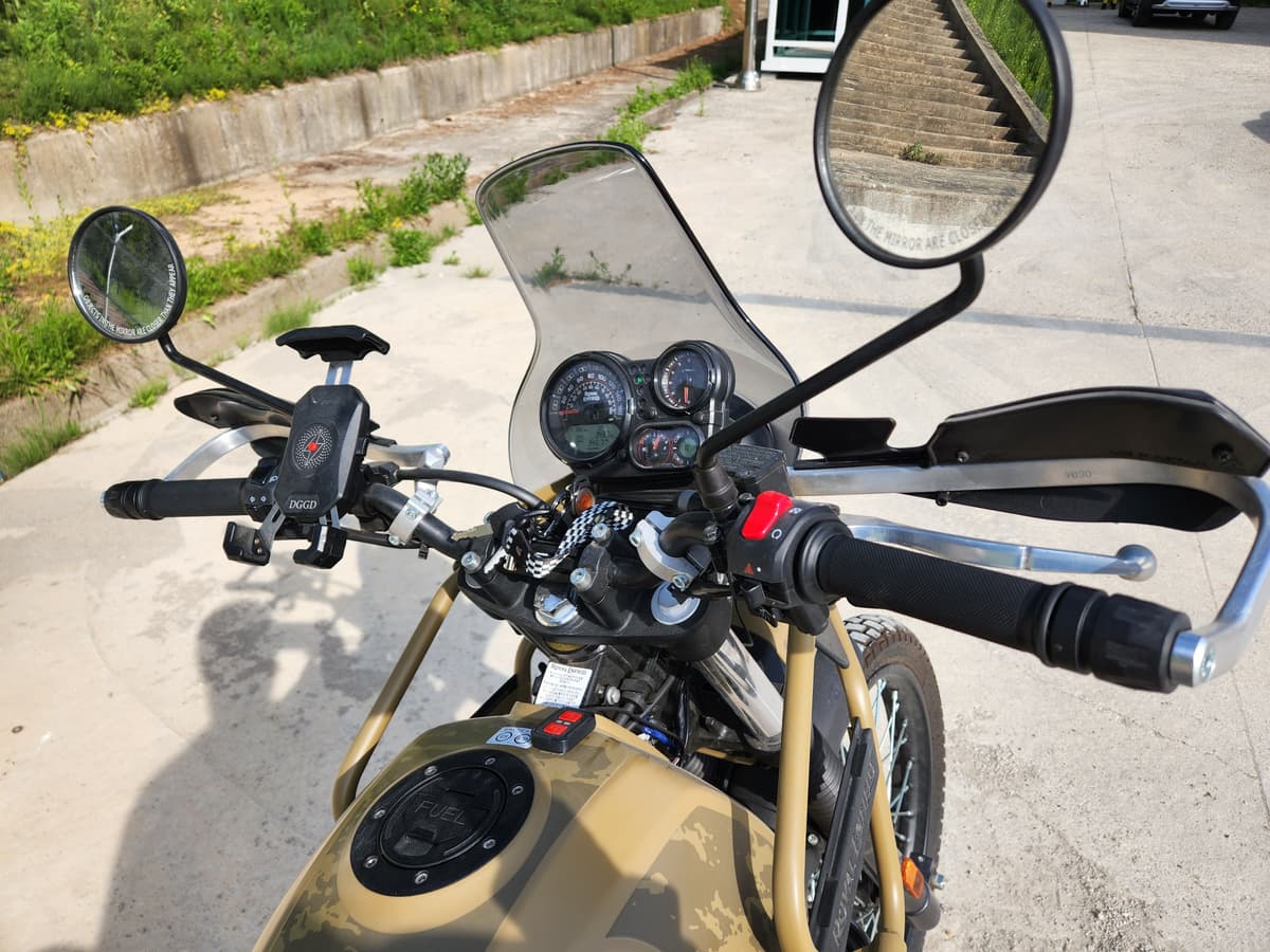 로얄엔필드 히말라얀 more