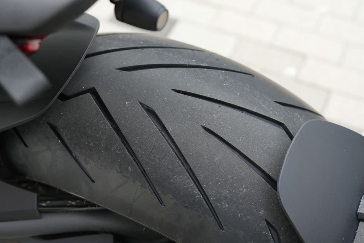 두카티 X 디아벨 블랙스타 11