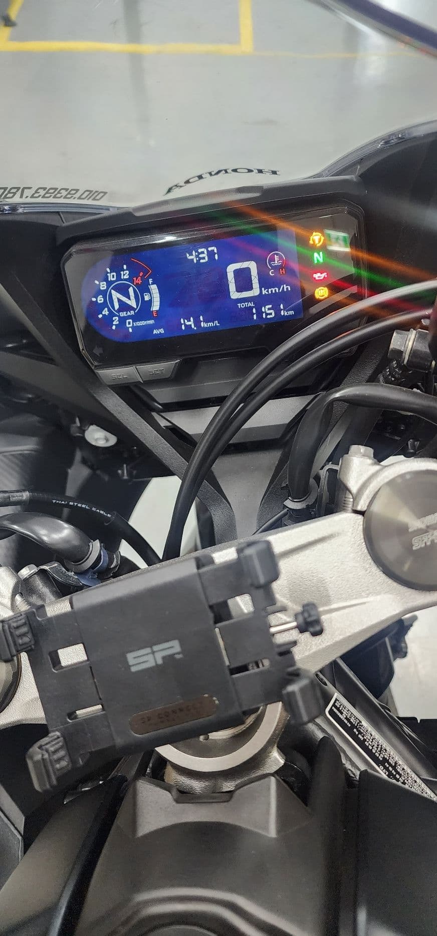 혼다 CBR 650 R MT 5