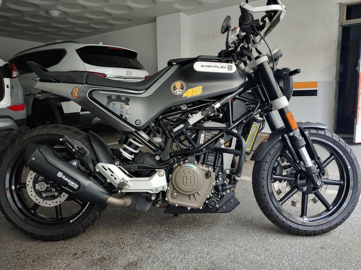 허스크바나 스바르트필렌 250 1