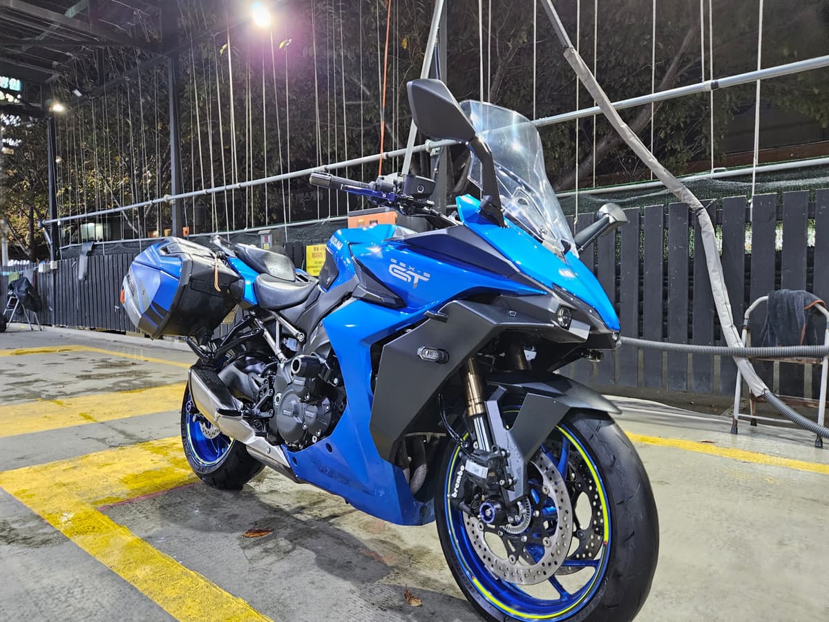 스즈키 GSX S 1000 GT 1