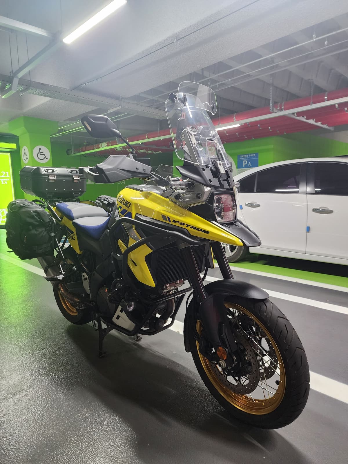 스즈키 브이스트롬 1050 XT 3