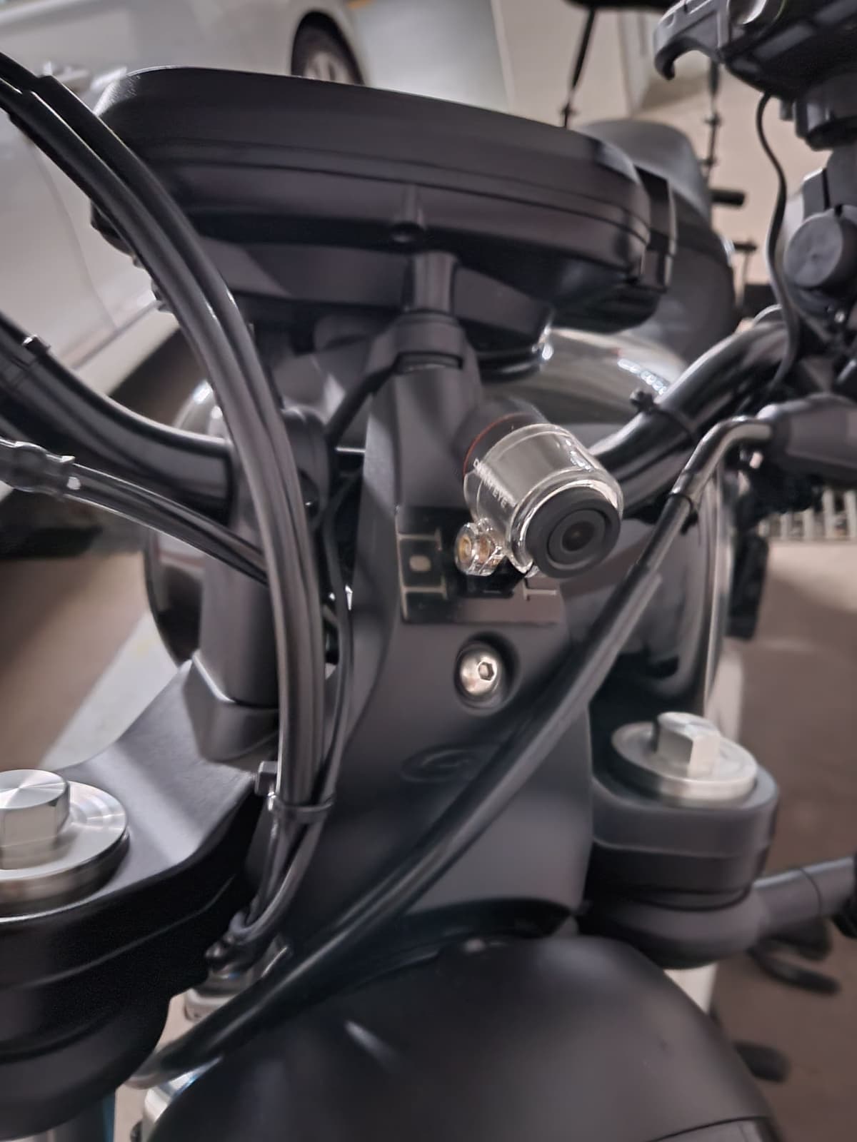 KR모터스 아퀼라 300 SS 10