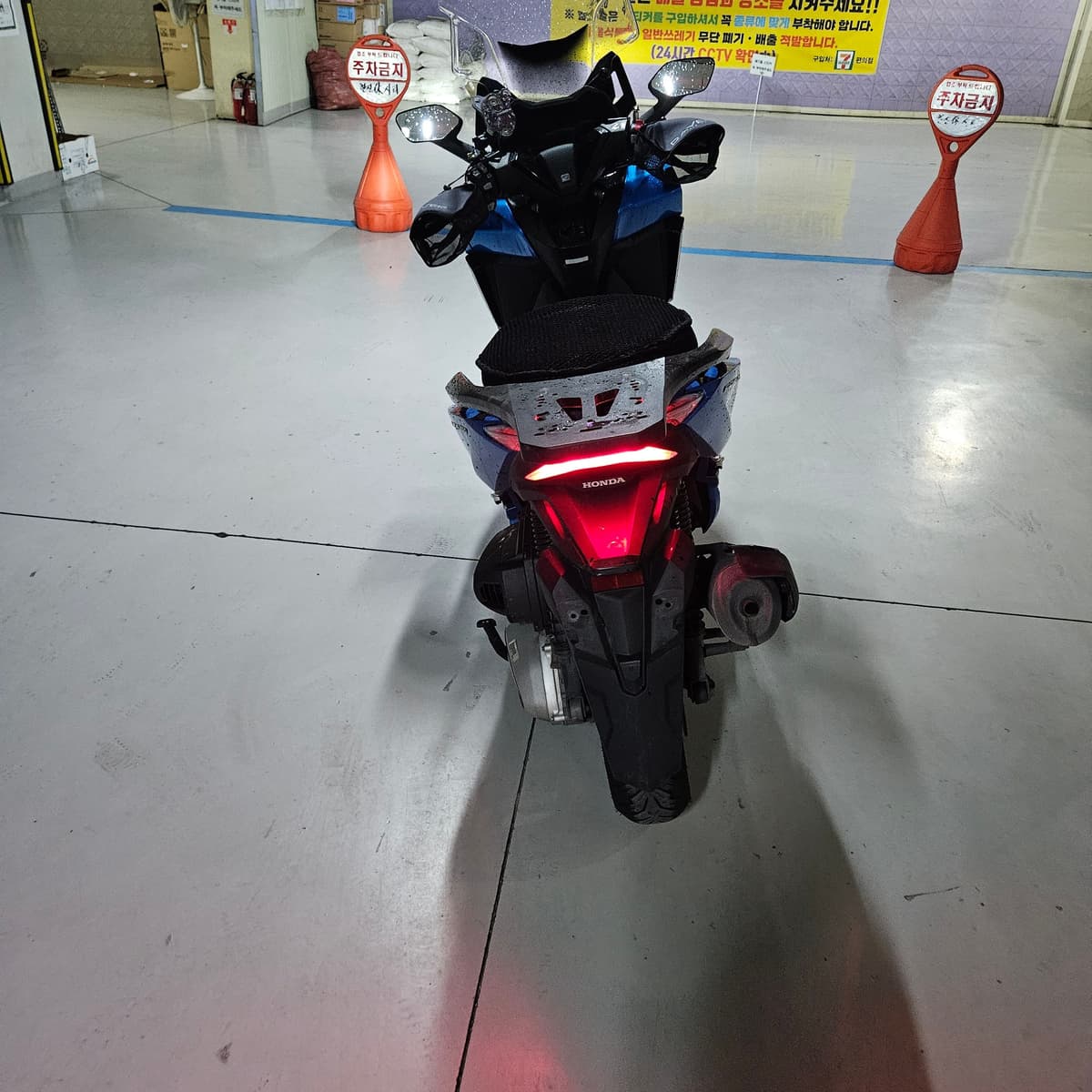 혼다 포르자 350 4