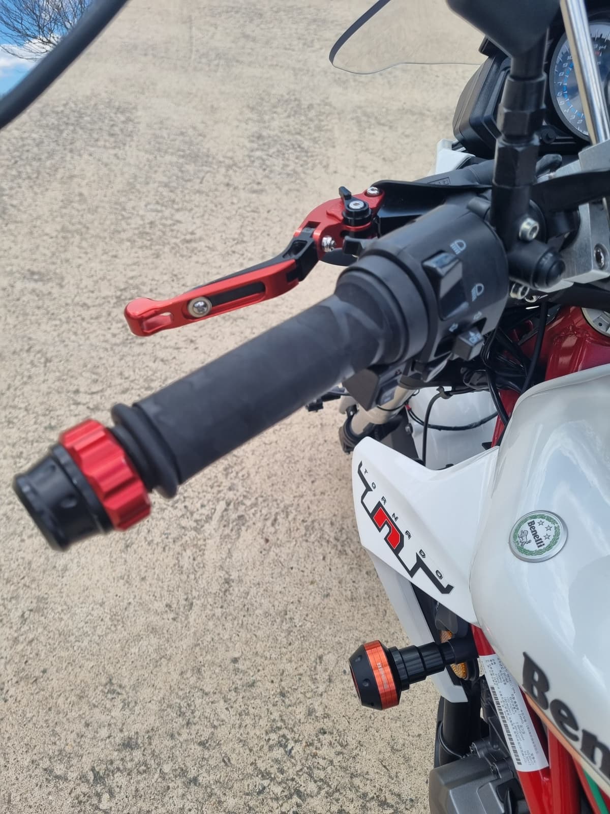 베넬리 TNT 300 ABS more