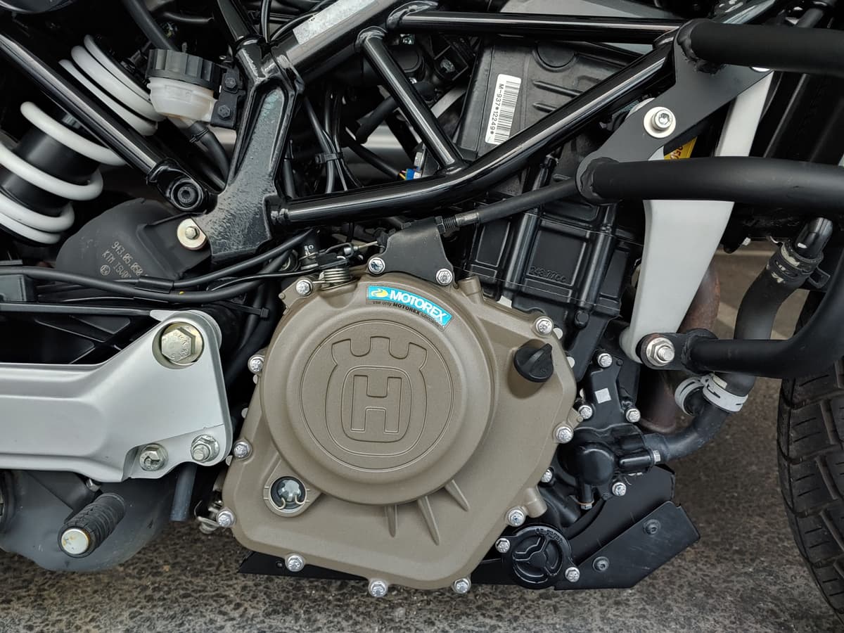 허스크바나 스바르트필렌 250 7