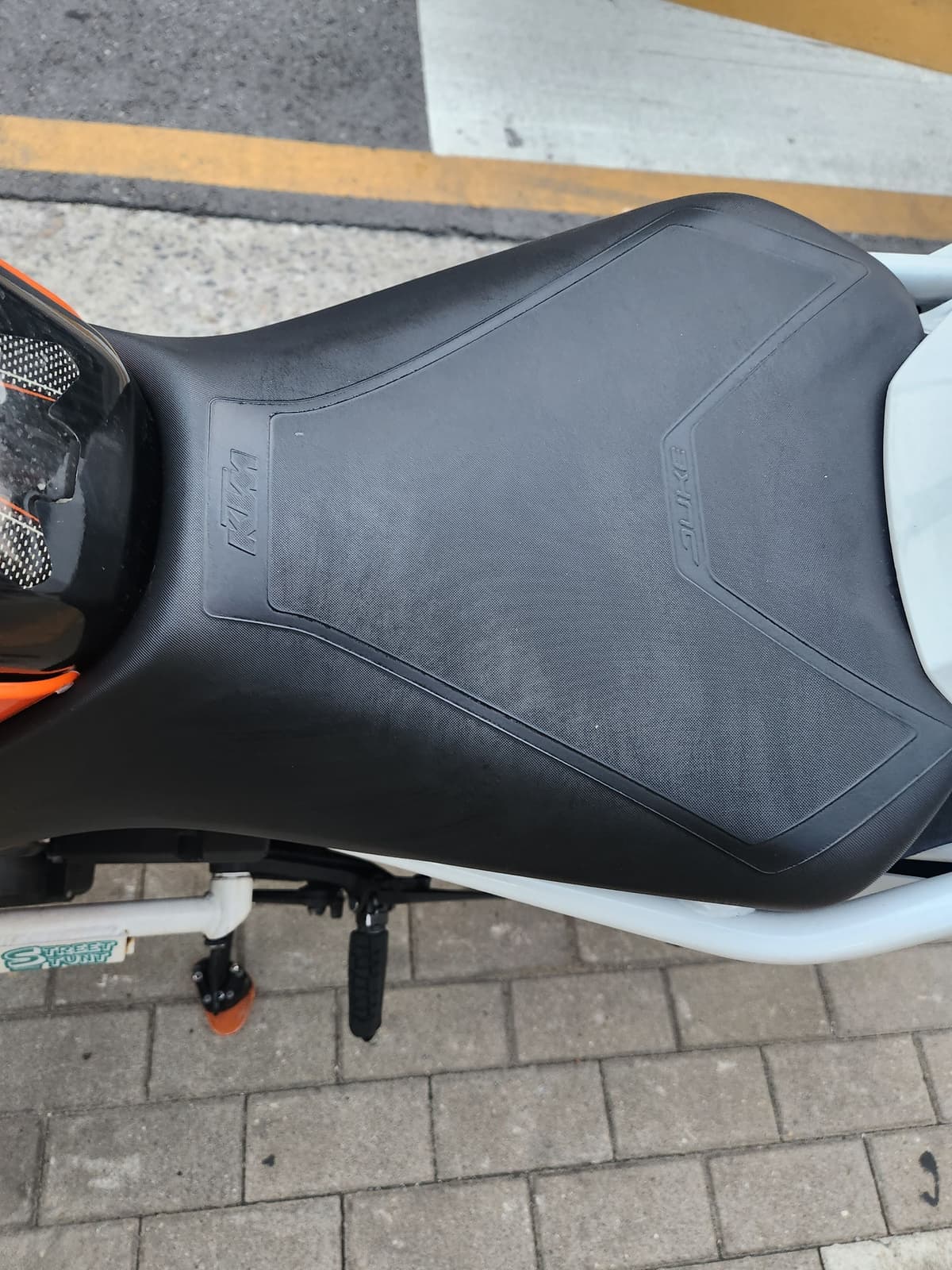 KTM 390 듀크 8