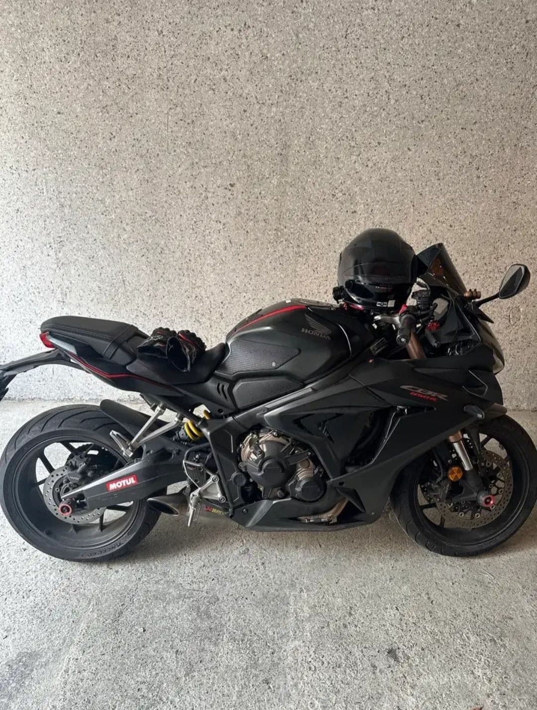 혼다 CBR 650 R MT 1