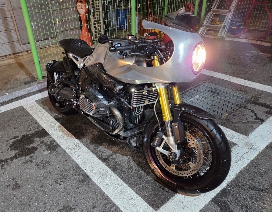 BMW R nine T 3