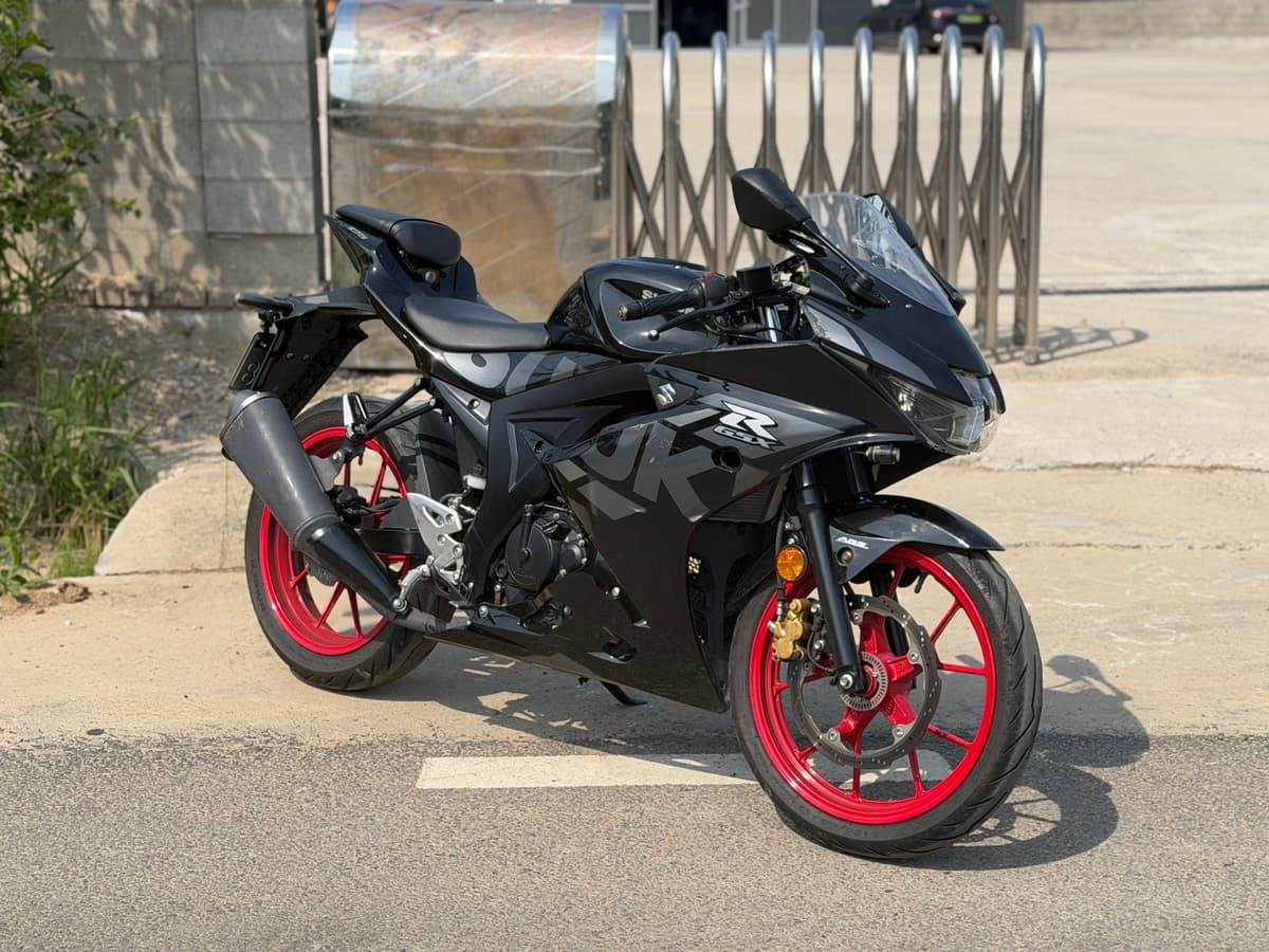 스즈키 GSX R 125 ABS 2