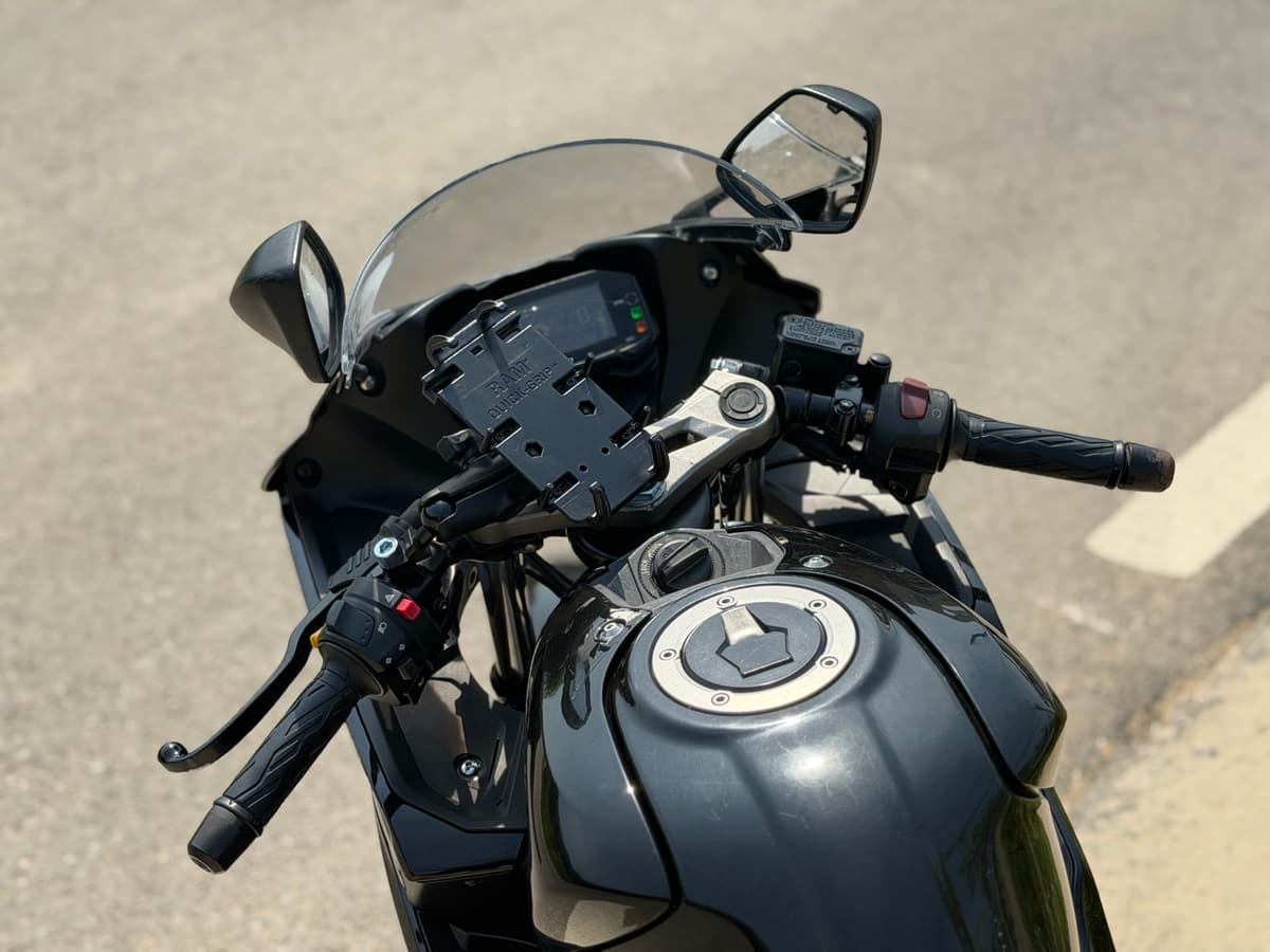 스즈키 GSX R 125 ABS more