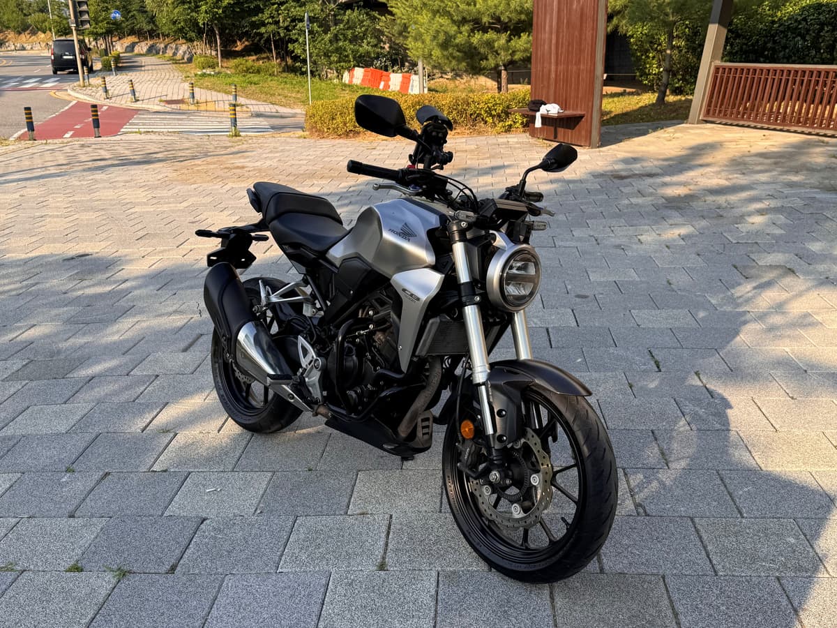혼다 CB 300 R 2