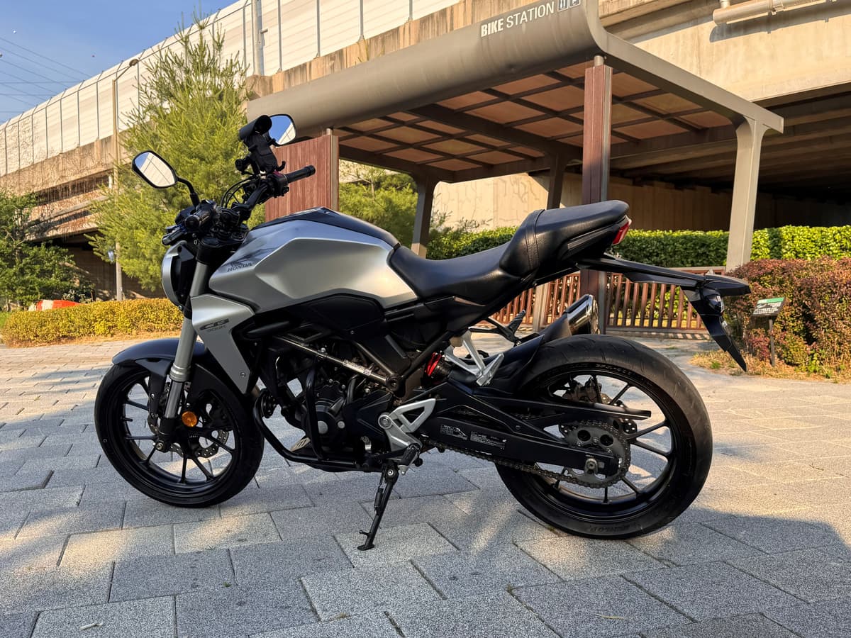혼다 CB 300 R more