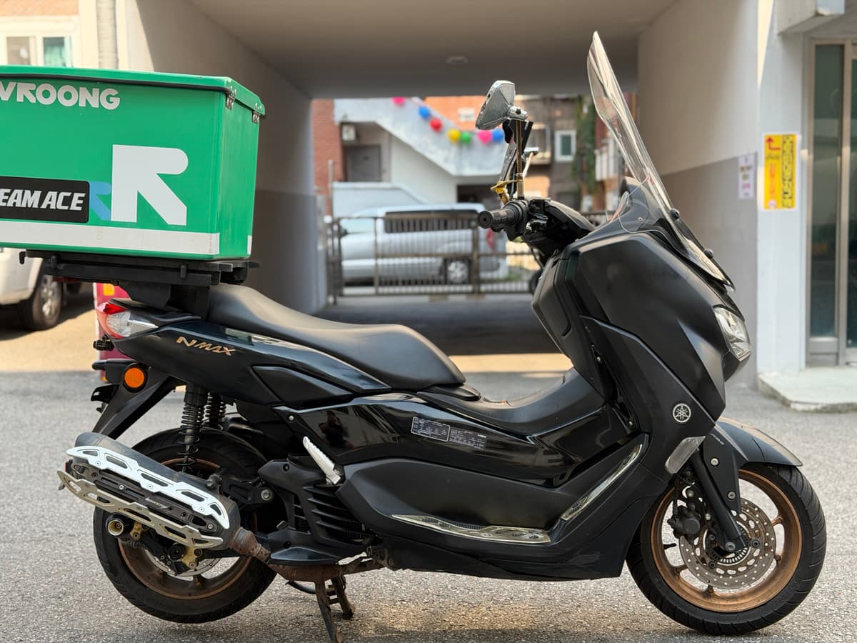 야마하 NMAX 125 5