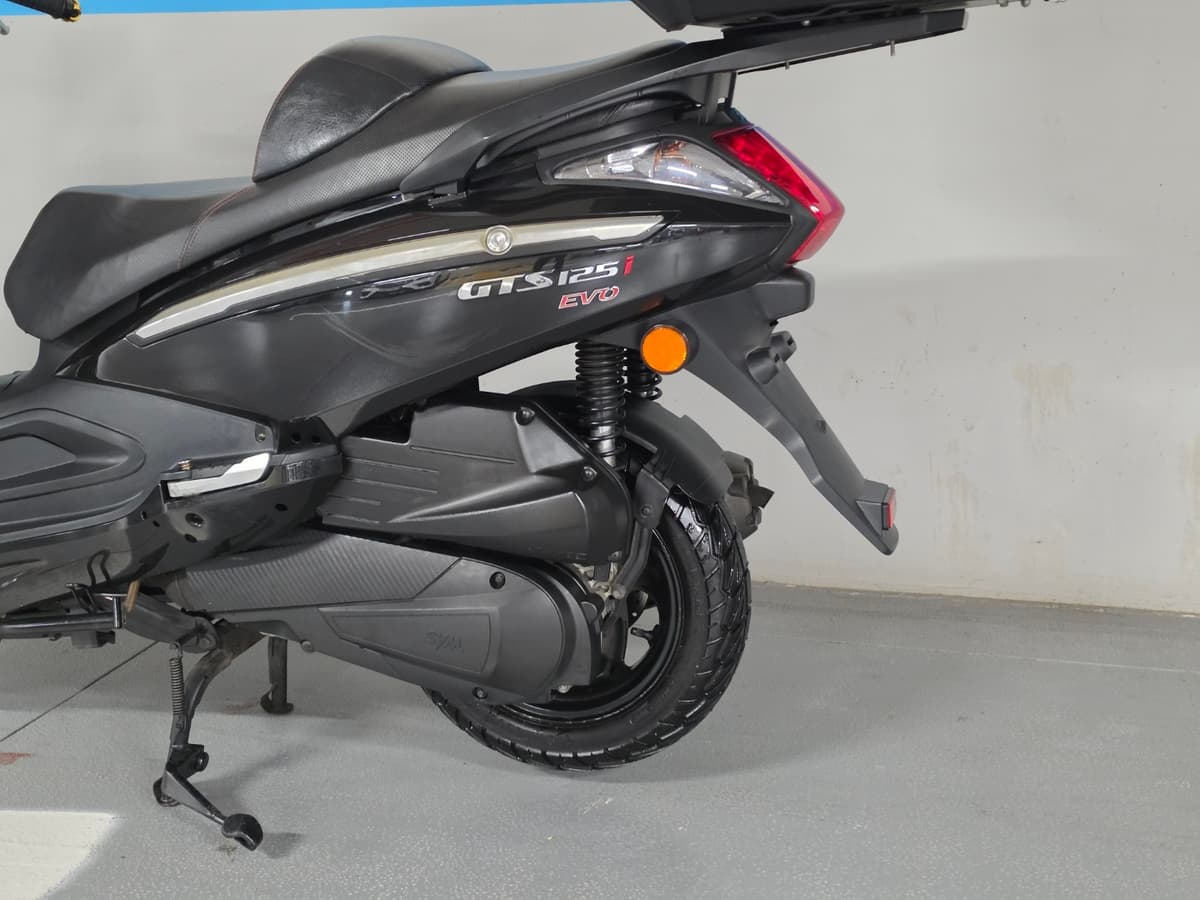 SYM 보이져 125 EVO 13
