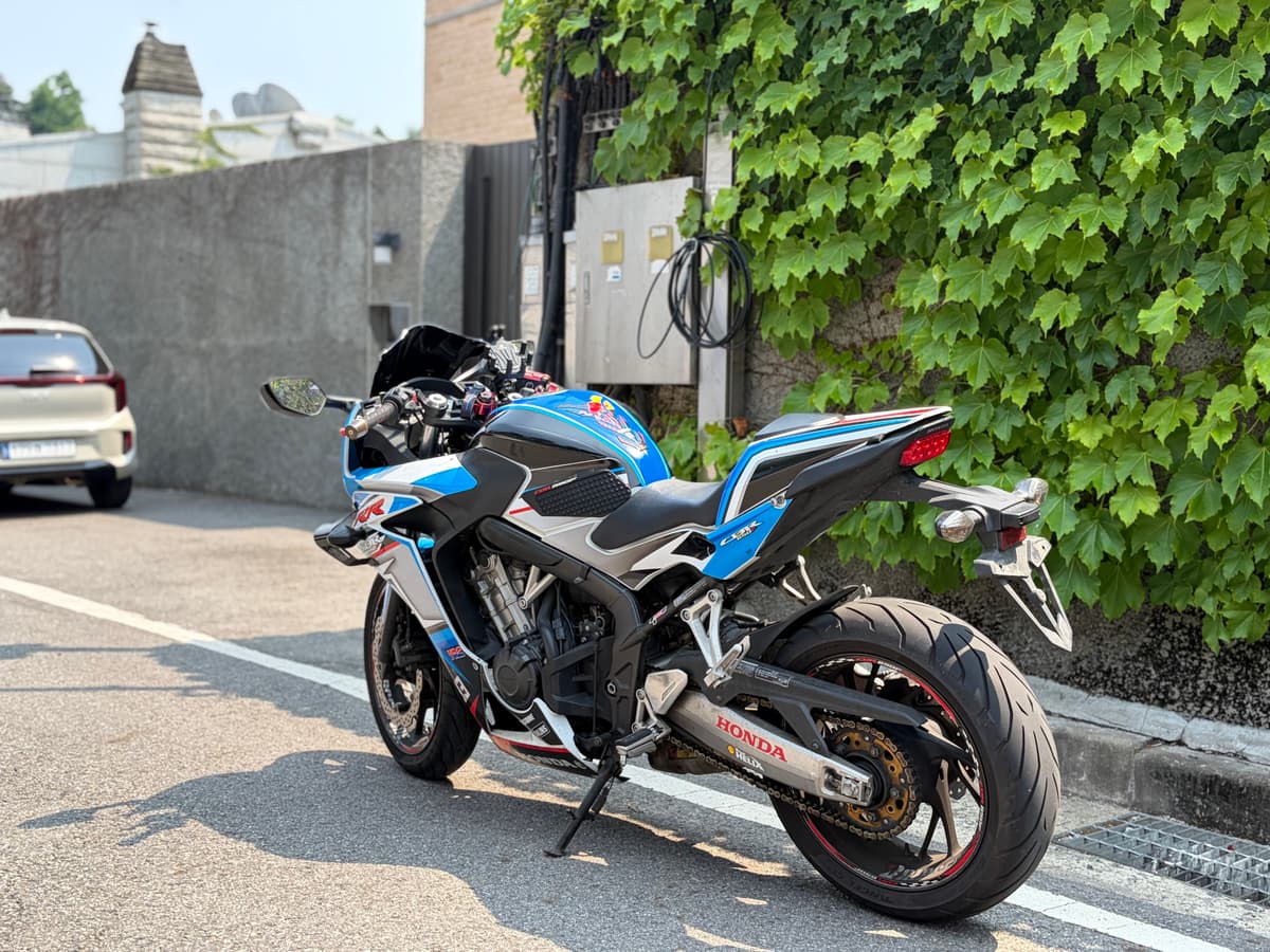 혼다 CBR 650 F 4