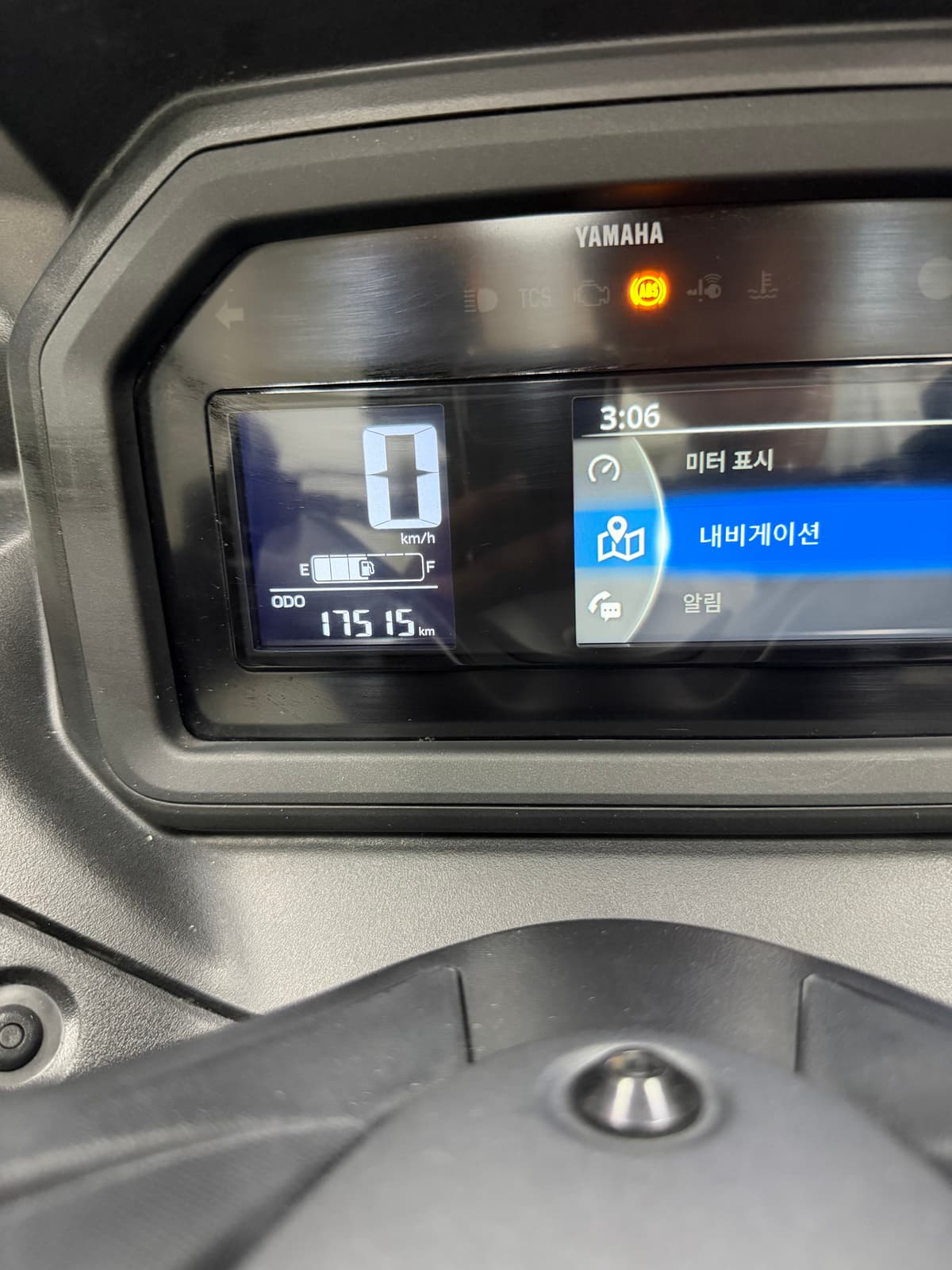 야마하 XMAX 300 ABS 11