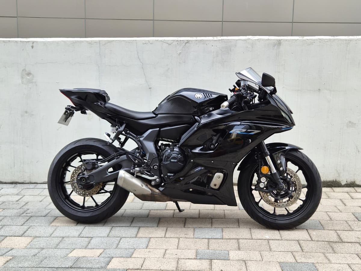 야마하 YZF R7 2