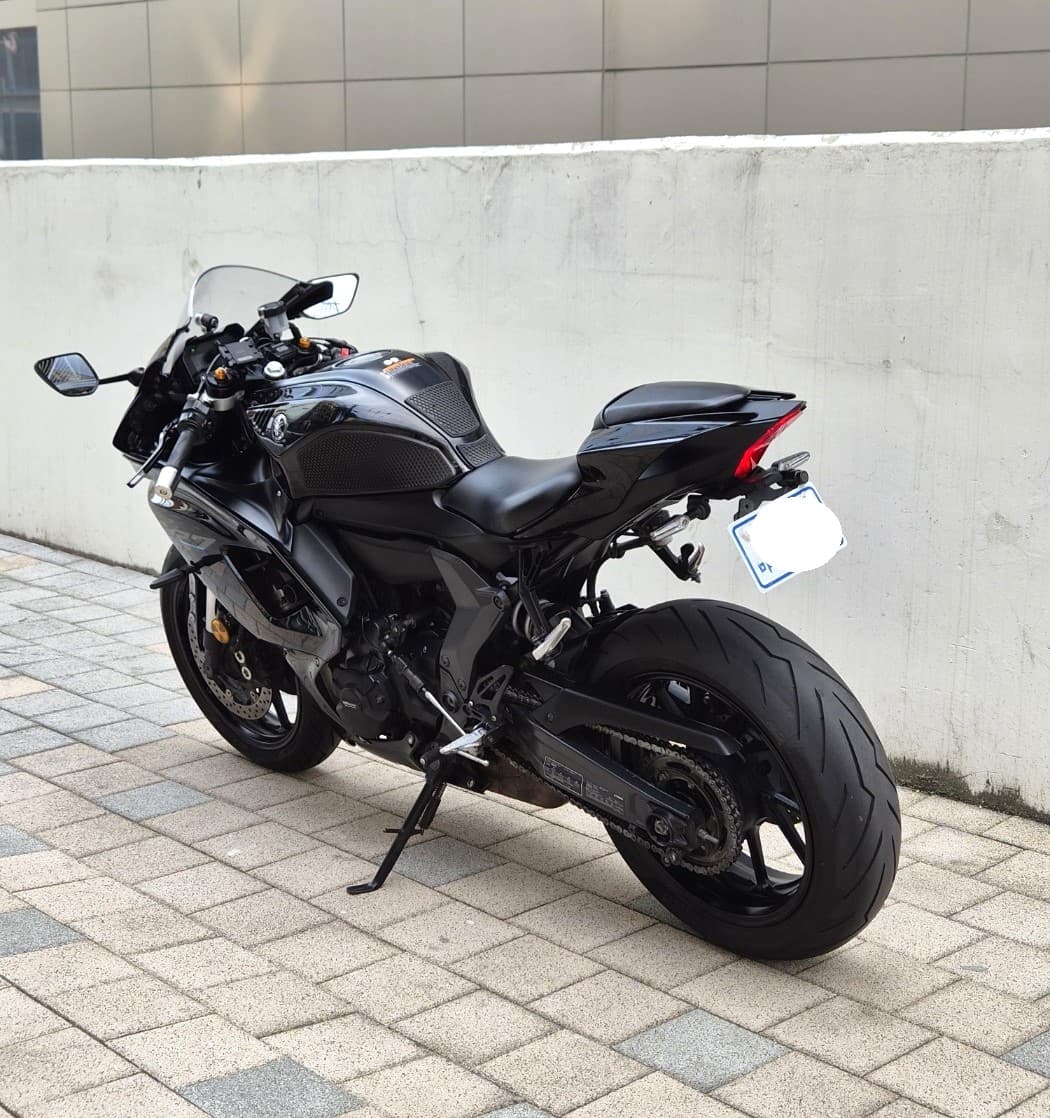 야마하 YZF R7 9
