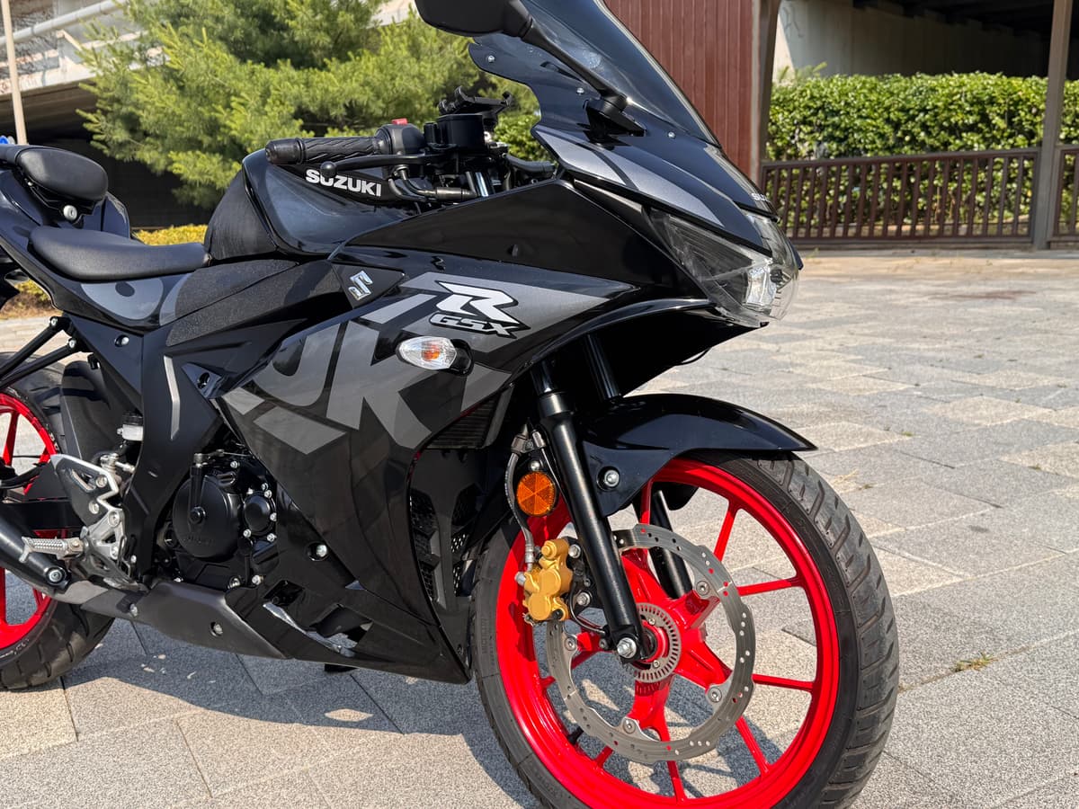스즈키 GSX R 125 ABS 5